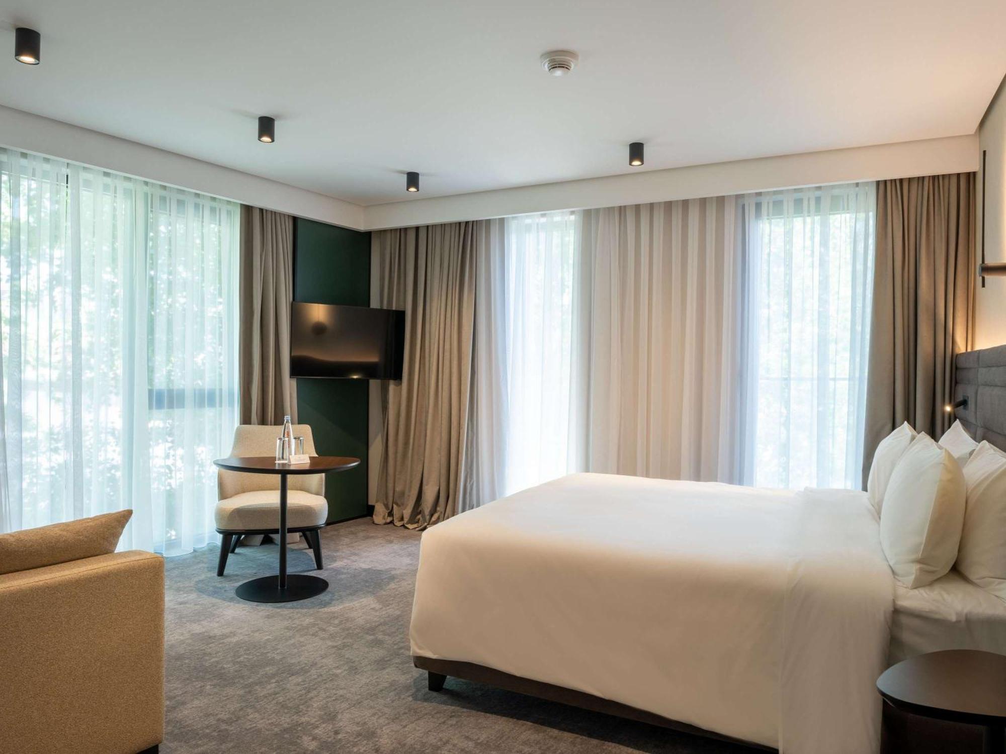 Novotel Tbilisi Center Ngoại thất bức ảnh