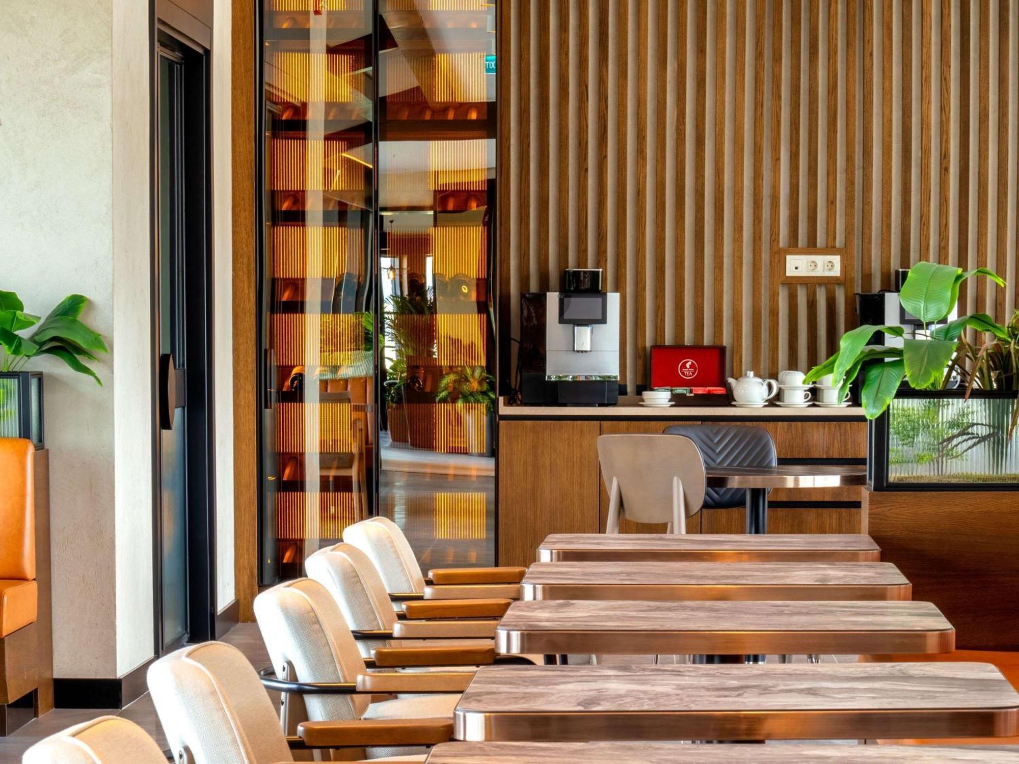 Novotel Tbilisi Center Ngoại thất bức ảnh