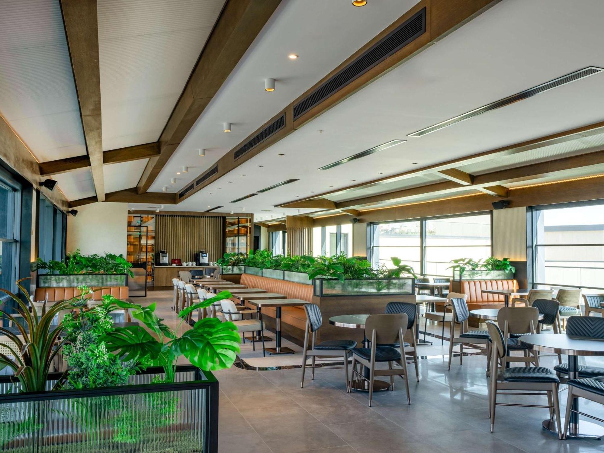 Novotel Tbilisi Center Ngoại thất bức ảnh