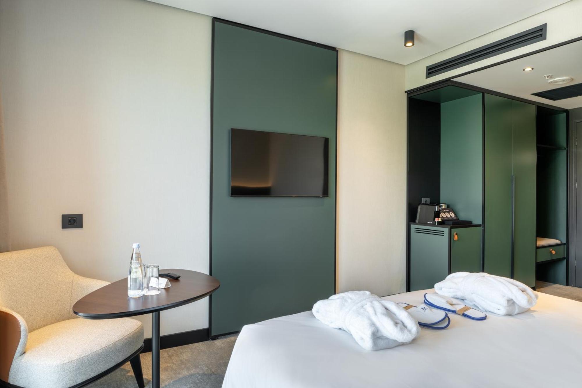 Novotel Tbilisi Center Ngoại thất bức ảnh